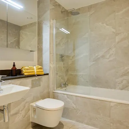 The Benson One By At Дублин