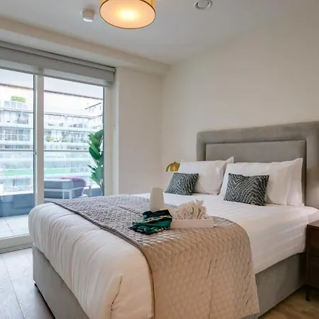 Апартаменты The Benson One By At